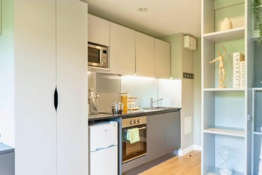 1 bed studio, Clifford House Stadium Way, Mount Pleasant, Exeter, EX46AQ - Image 3